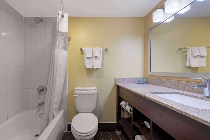 Room 19 of 32