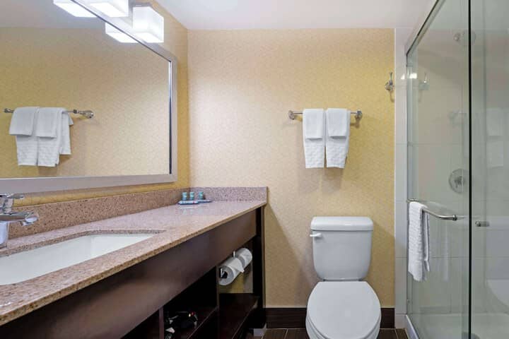 Room 20 of 32